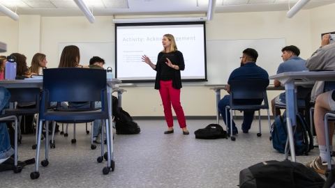 Kim Westermann, teaching her ethics course. (Photo: Jahan Ramezani)