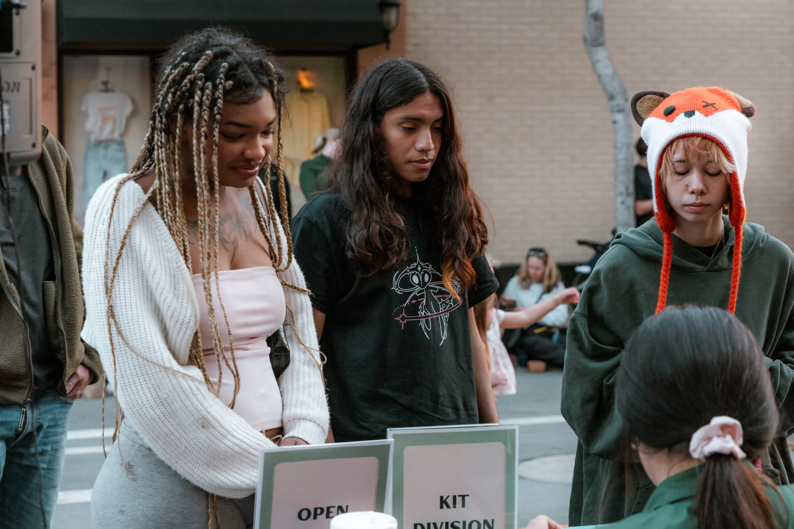 People sign up for the egg drop contest